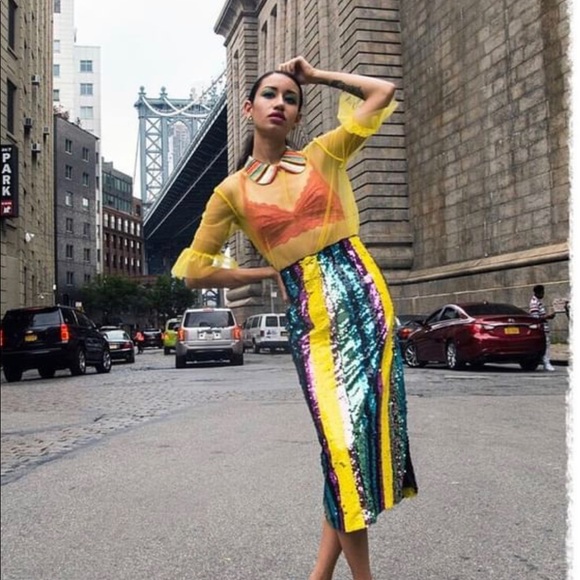 Daisy Ruffle Blouse - Picture 4 of 4